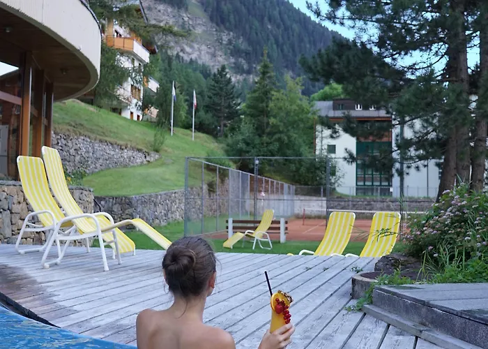 Szálloda Thermal & Walliser Alpentherme